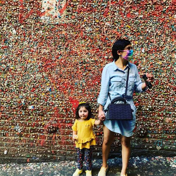 Meet your Posher, Isabel - Picture 1 of 1